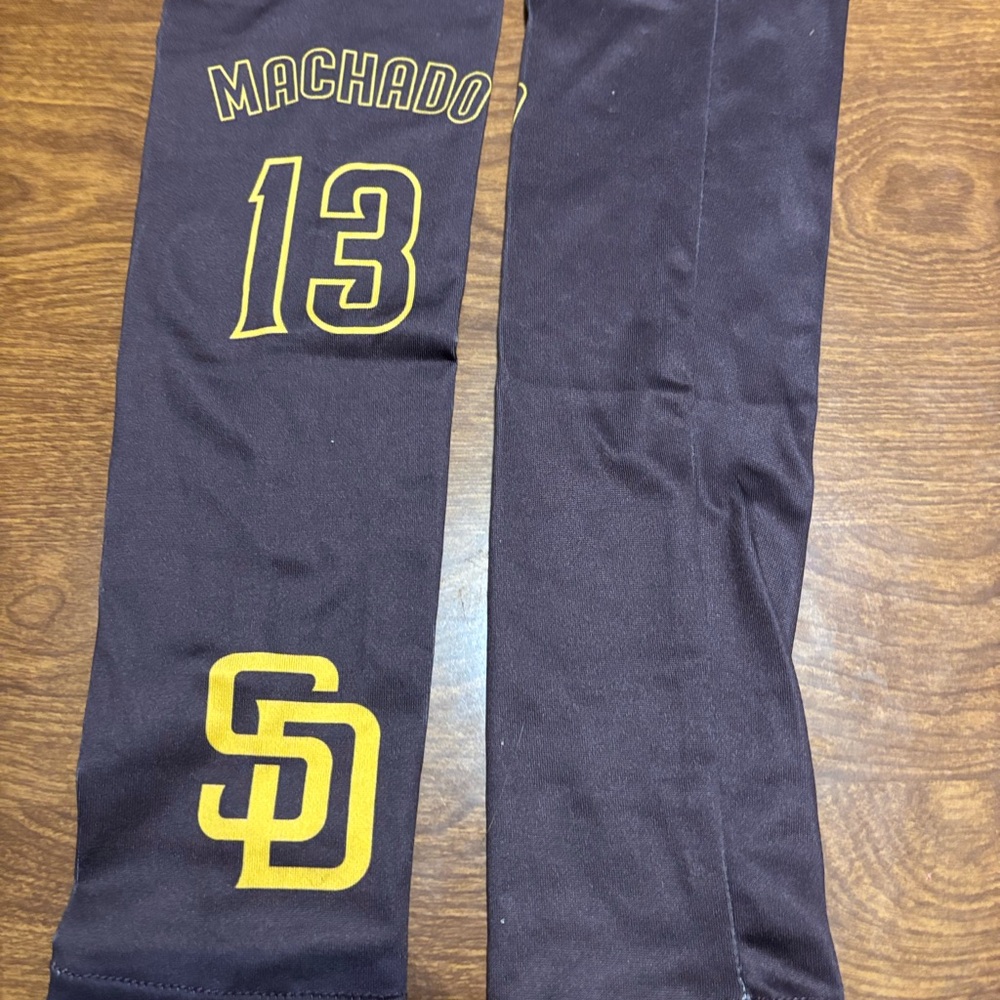 Manny Machado  Baseball arm sleeves